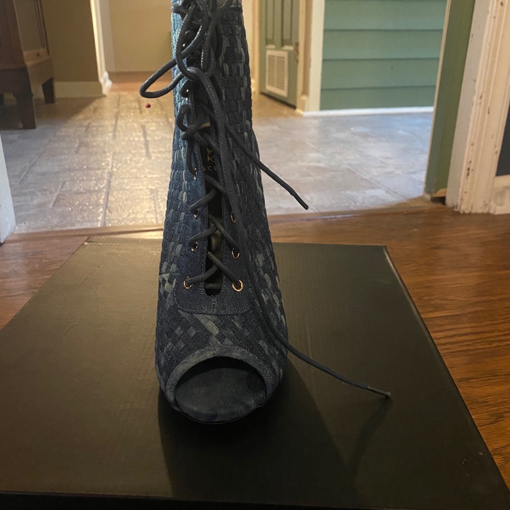 Shoes - Picture 6 of 6